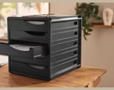 Magneettinen kalenteri tai kirjoitustaulu