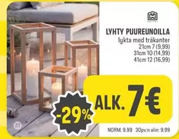 LYHTY PUUREUNOILLA lykta med träkanter