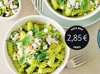 Pasta with pesto and feta
