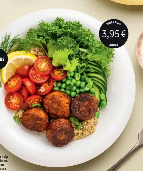 Meatballs with quinoa and salad