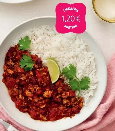 Chili con carne with rice