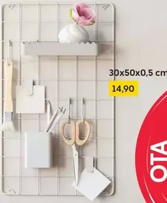 Wall grid with accessories