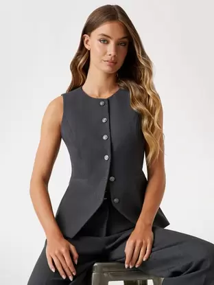 Tailored stretch vest