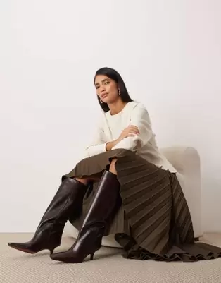 ARRANGE Rowe premium leather heeled knee boots in chocolate