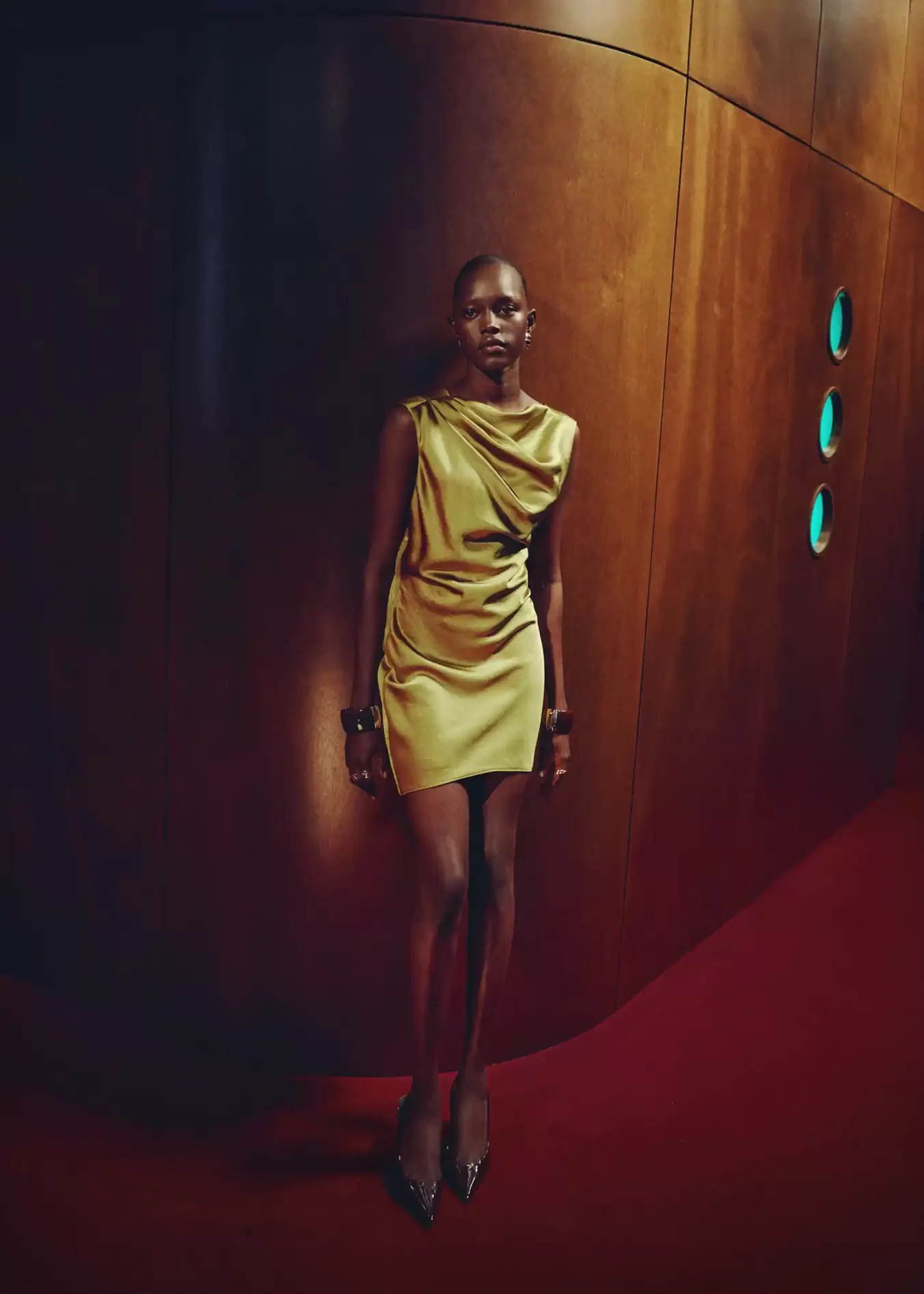 Open-back satin-effect dress