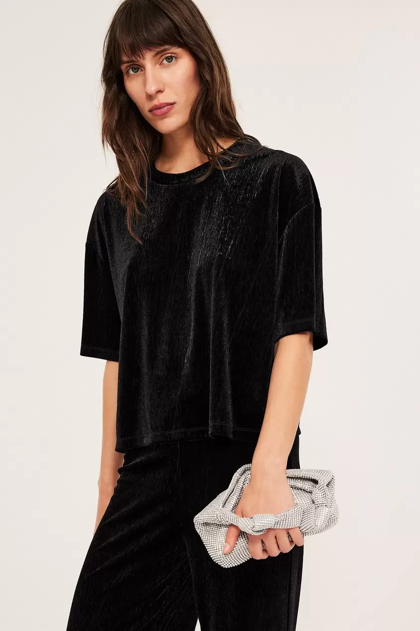 Lyhythihainen veluuripaita