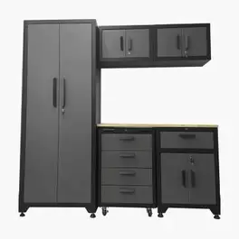 Autotallin kalusteet