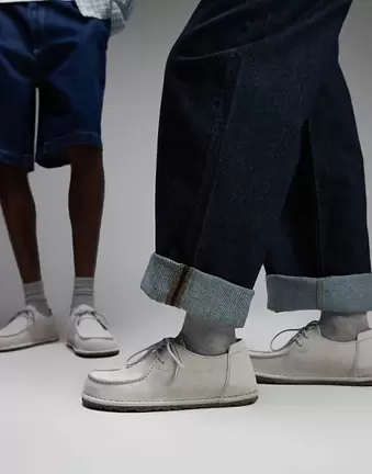 Birkenstock Unisex Utti Lace in antique white suede