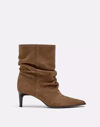 Stradivarius Slouchy leather heeled ankle boots in brown