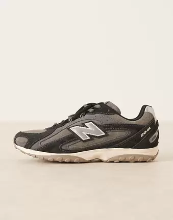New Balance 204L trainers in black suede