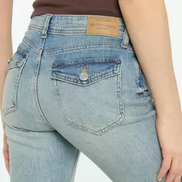 Bootcut with flap pockets