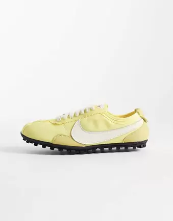 Nike Moon Shoe trainers in yellow and white