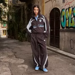 Trackpants