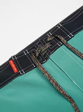Bob Marley Zion Arch 18" Men Green Boardshorts