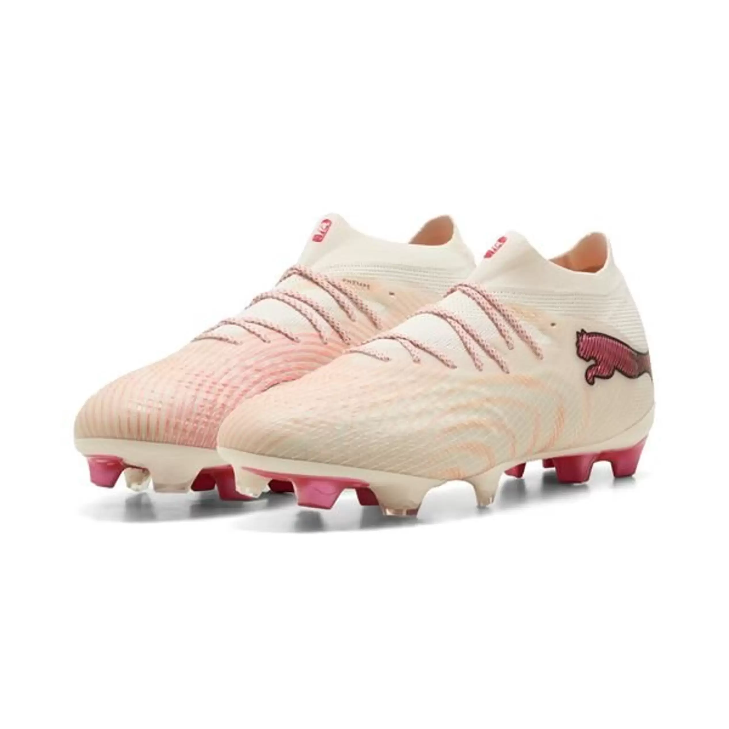 PUMA Future 9 Ultimate FG The Arrival - Sokeroitu manteli/Valkoinen/Ultra Red/Musta