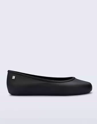 Melissa soft ballerina essential flats in black