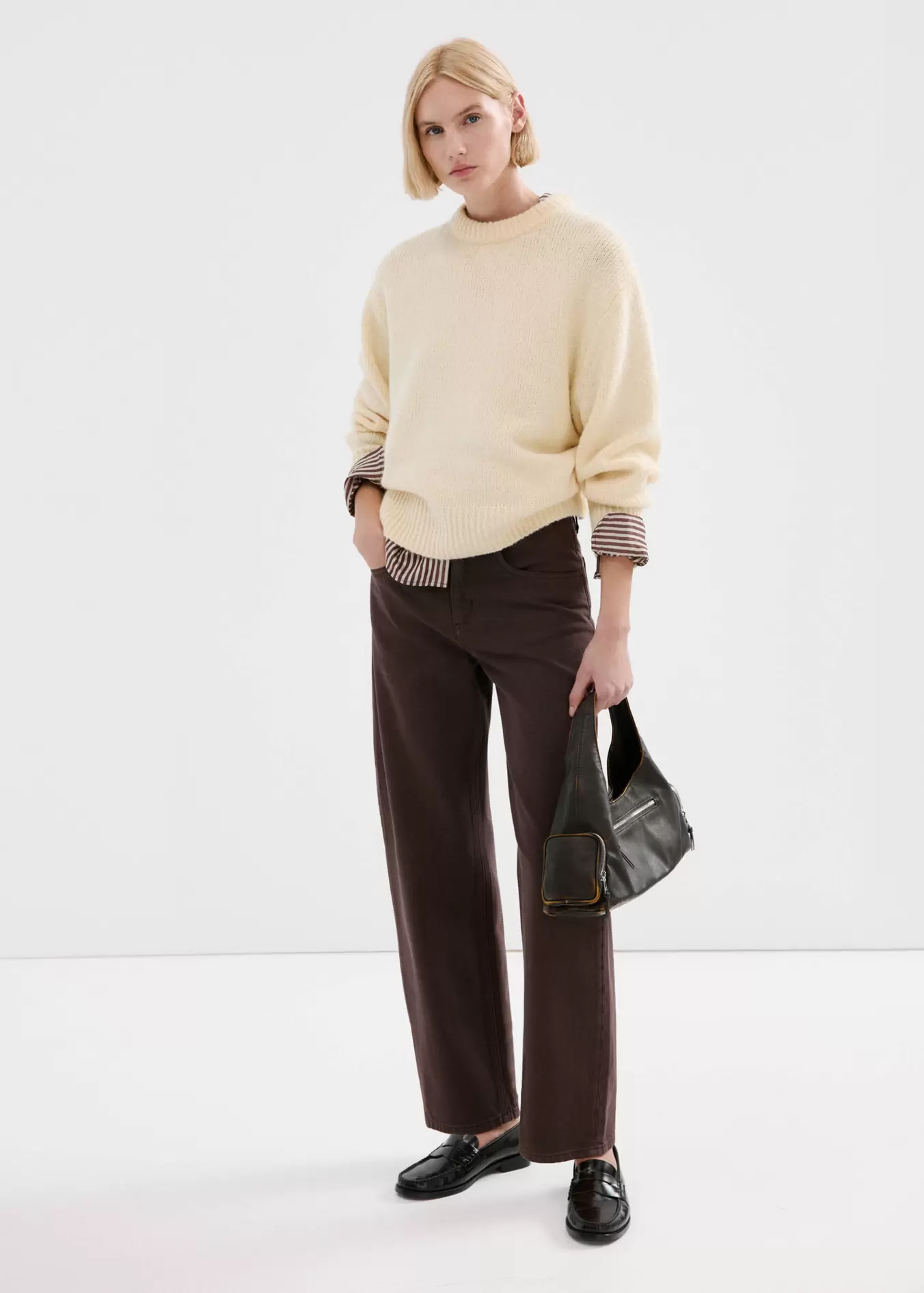 High-waisted barrel jeans