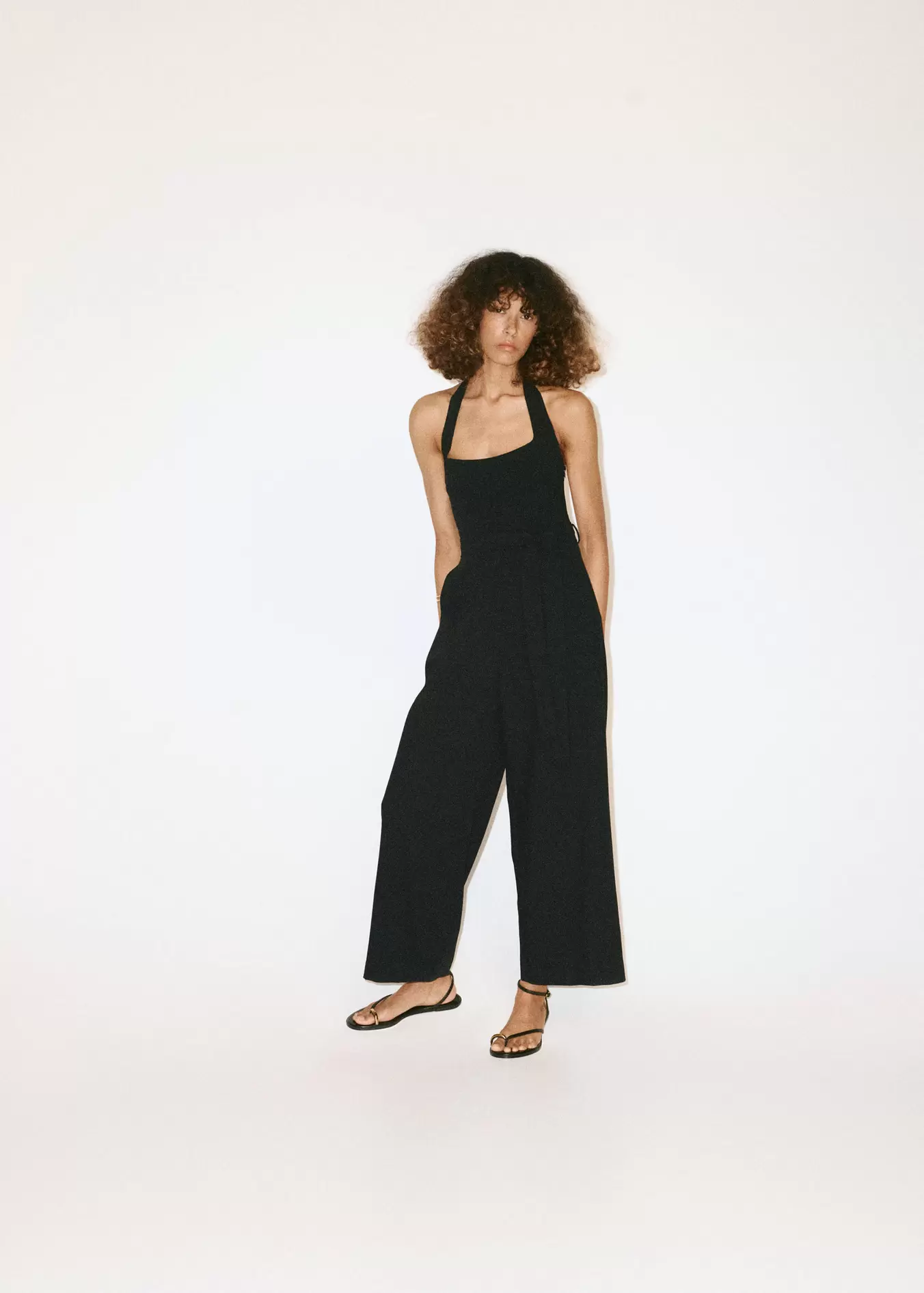 Halter-neck jumpsuit with belt