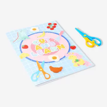 Activity book with scissors - Learn to use scissors