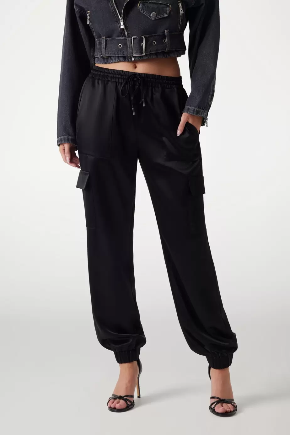 Slim fit cargo joggers