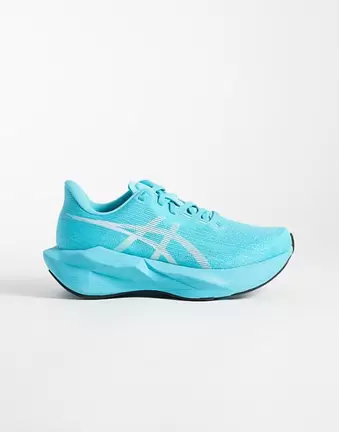 Asics Novablast 6 running trainers in aqua blue and white