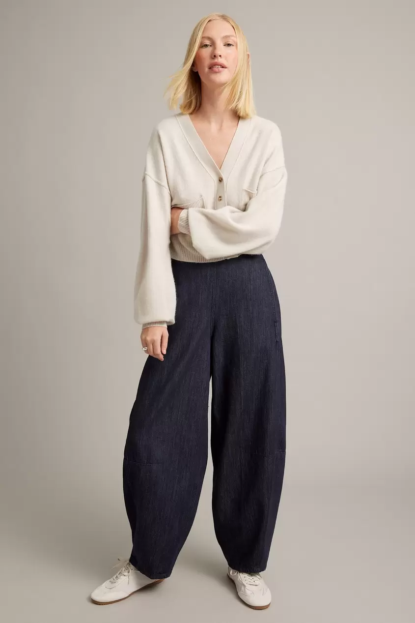 Pull-on jeans barrel fit69,99 €Hinta 69,99 €-25%