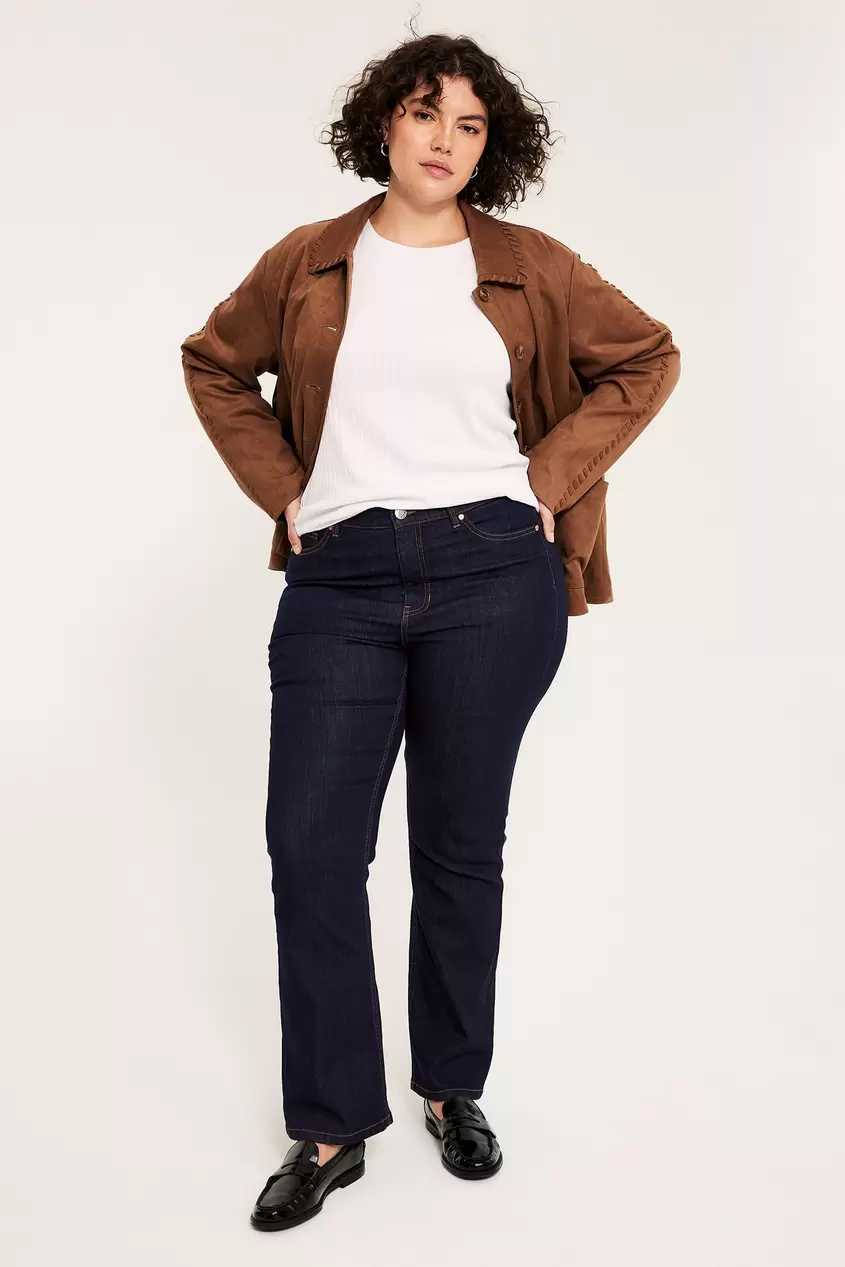 Bootcut jeans high waist59,99 €Hinta 59,99 €-25%