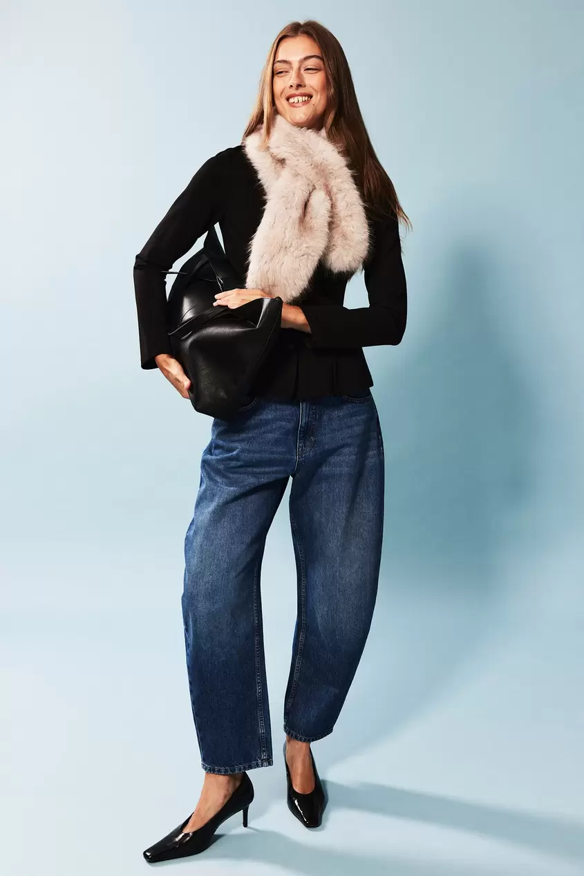 Barrel jeans high waist59,99 €Hinta 59,99 €-25%