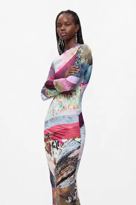 Long-sleeved knit dress