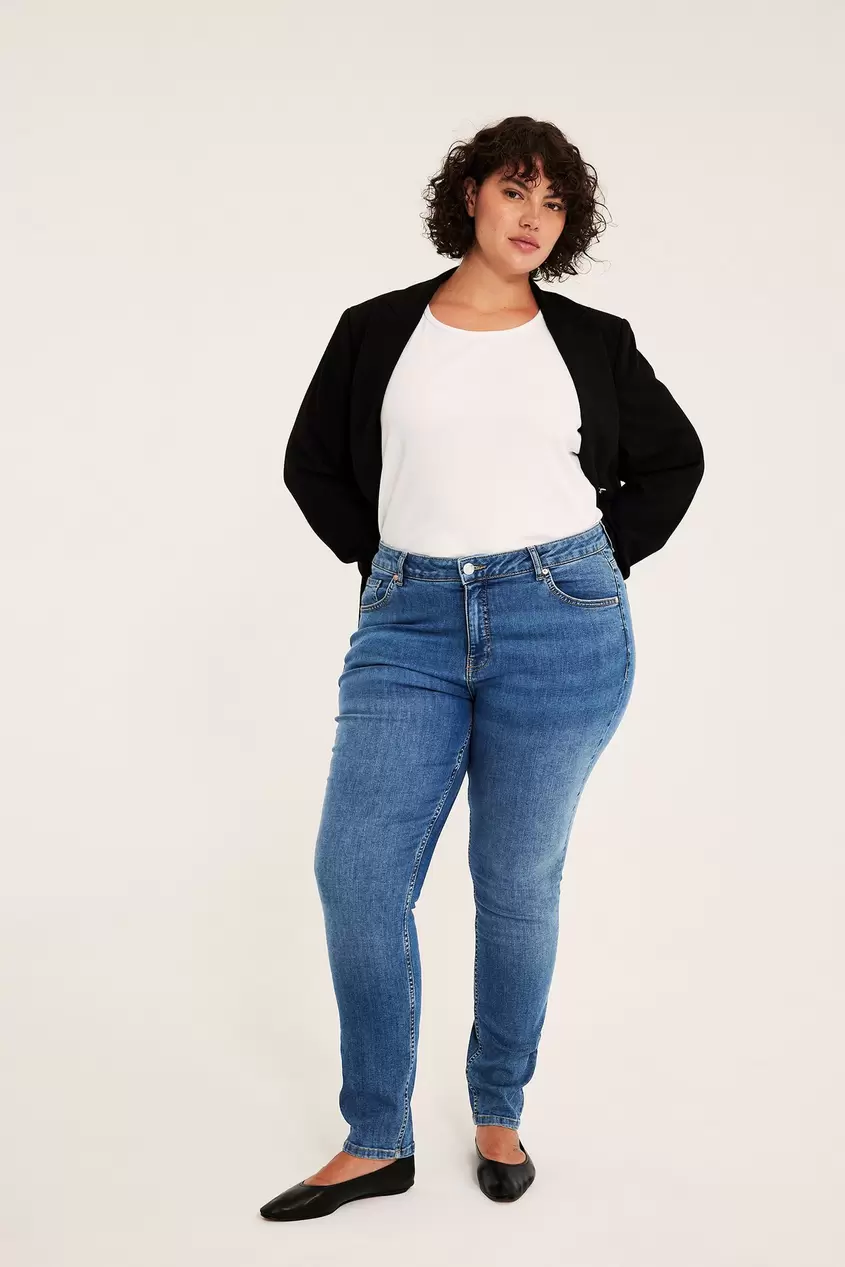 Slim jeans high waist59,99 €Hinta 59,99 €