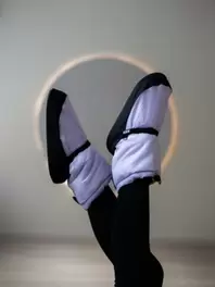 Warm Up booties, lilac
