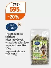 Frissen szedett, szárított fűszernövények, virágok és zöldségek ropogós keveréke