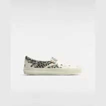 VANS
										UA OG Classic Slip-On LX                                                                                    NOMA T.D. x END TRUE WHITE/ANTIQUE WHITE