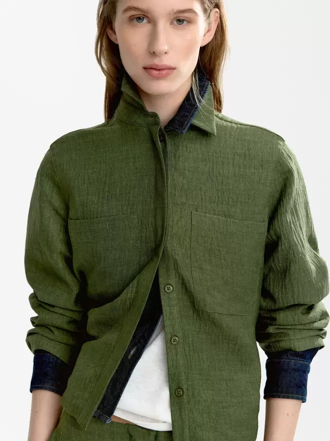 Flowy shirt with a crinkled effect