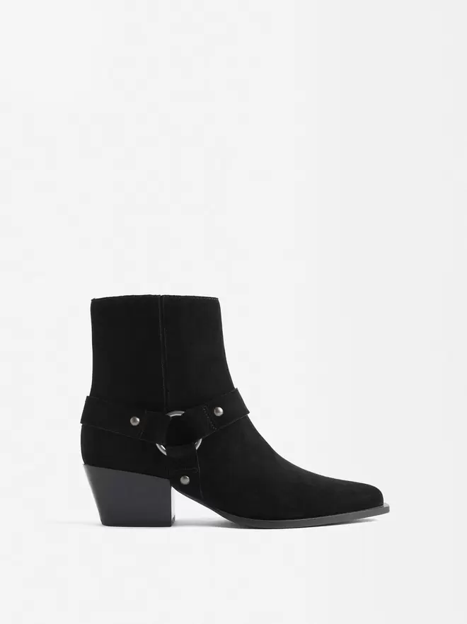 Cowboy leather ankle boots with ring and studs