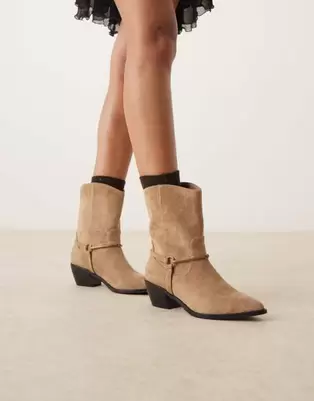 Glamorous western low ankle boots in taupe micro