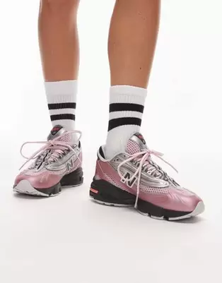 New Balance M1000 unisex trainers in pink and silver