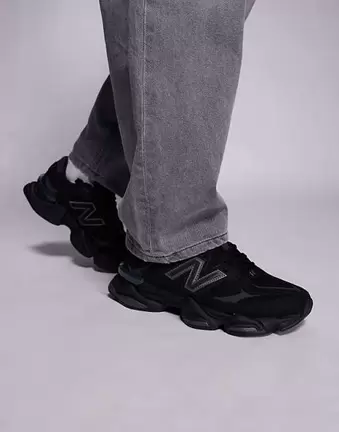 New Balance 9060 unisex trainers in black