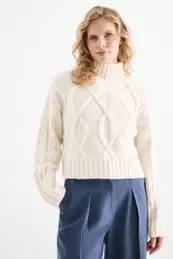 Cropped jumper - cable knit pattern