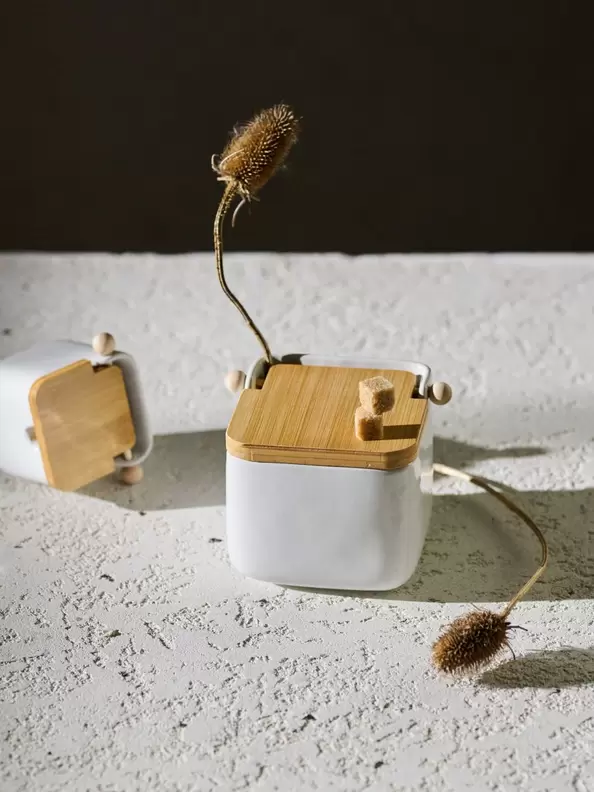 Élelmiszertároló edény fedővel