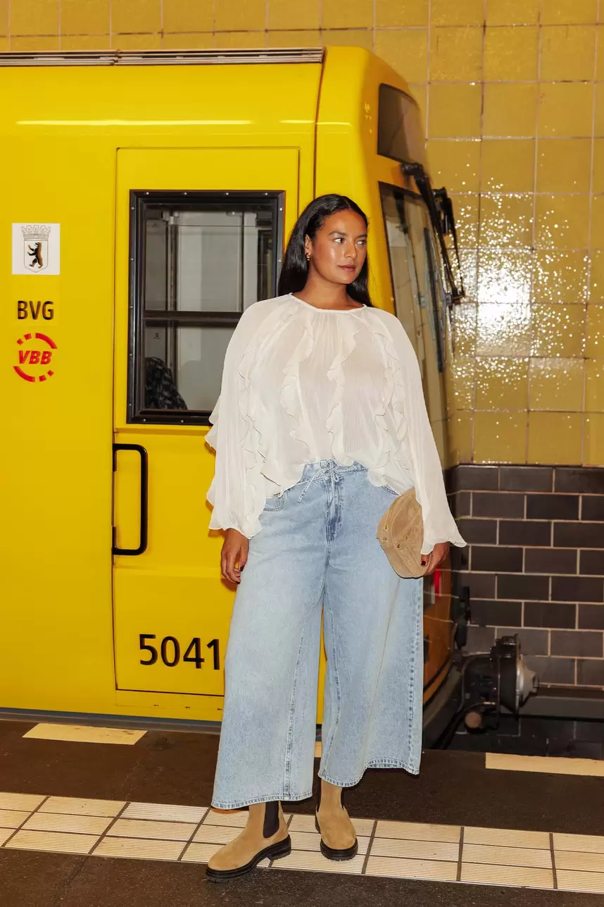 Frilly muslin blouse