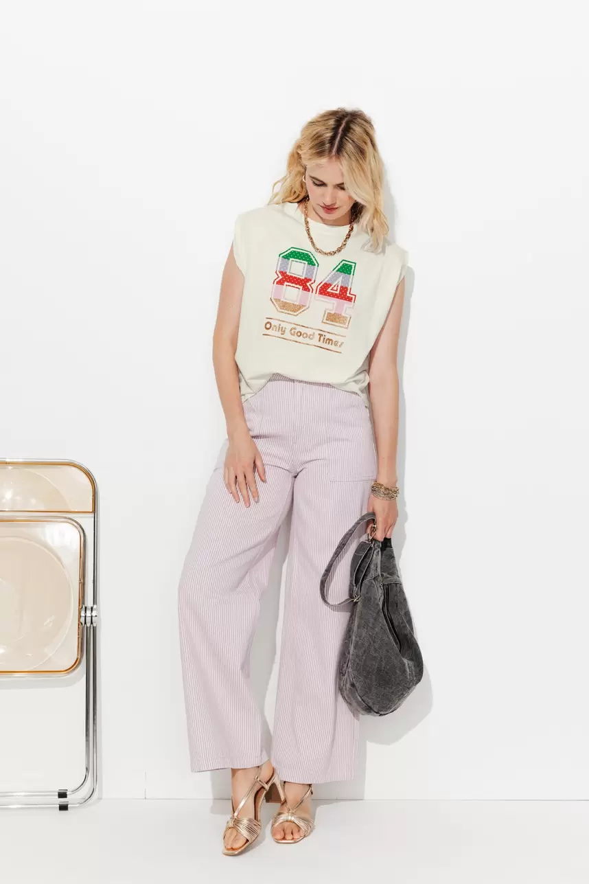 Sleeveless slogan t-shirt