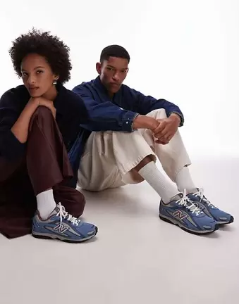 New Balance 204L unisex trainers in grey and blue suede