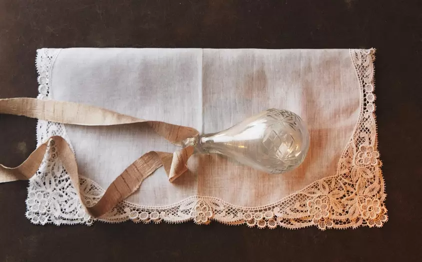 LONG TRANSPARENT CHRISTMAS TREE BAUBLE