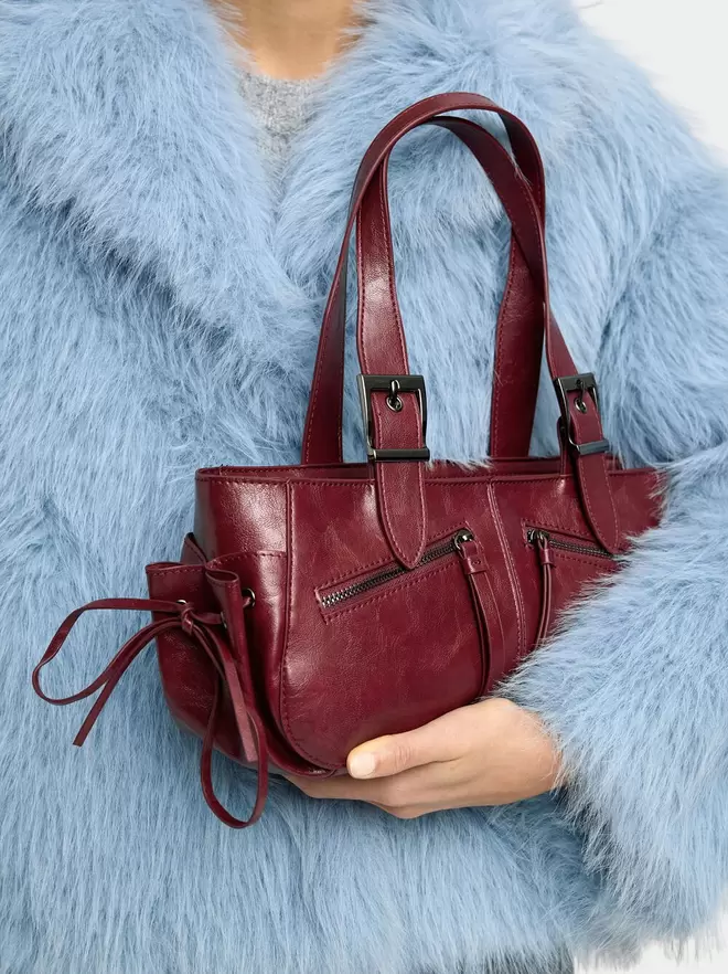 Cracked-effect shoulder bag