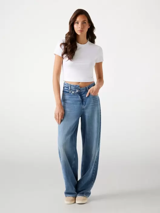 Mid-rise wide-leg jeans