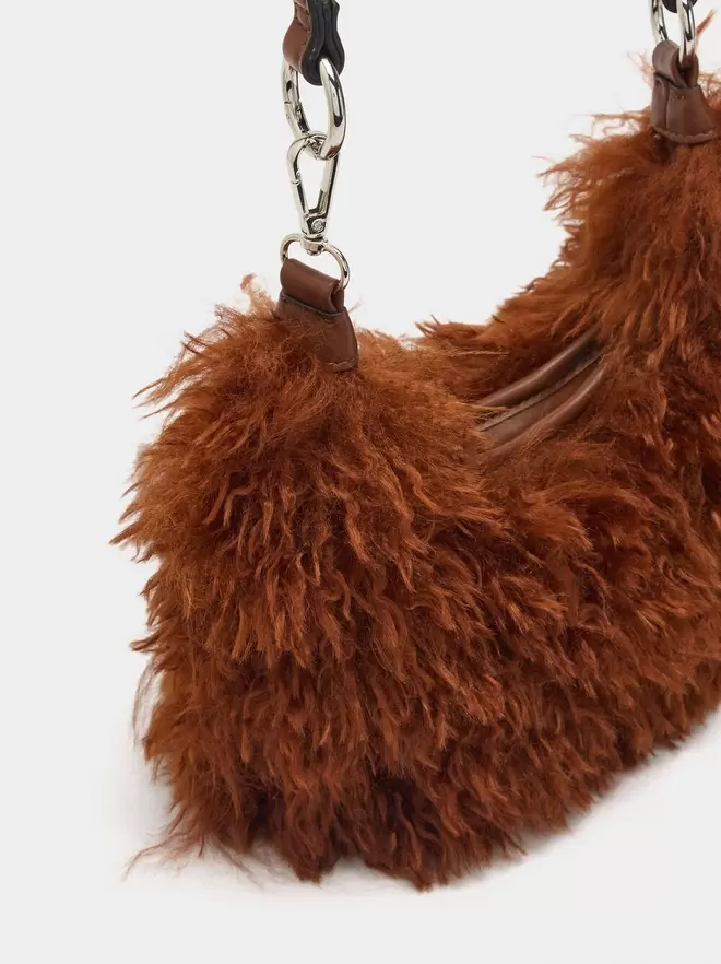 Shoulder bag with fur effect