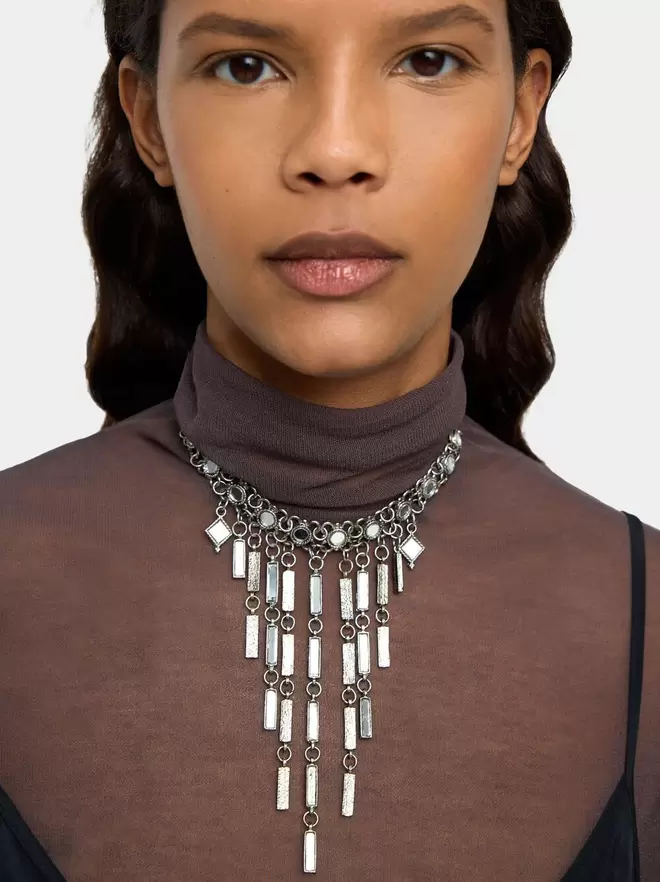 Short necklace with mirror bars pendants