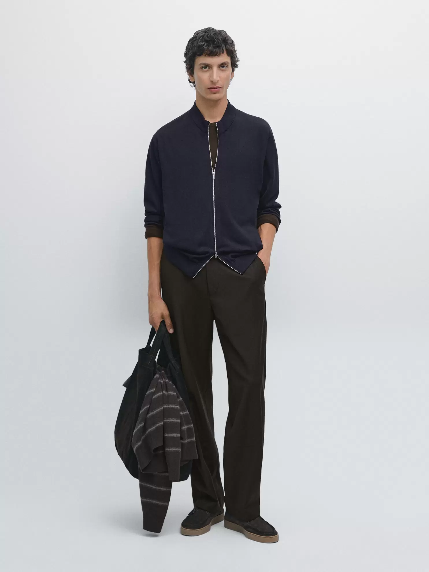 100% merino wool zip-up knit cardigan