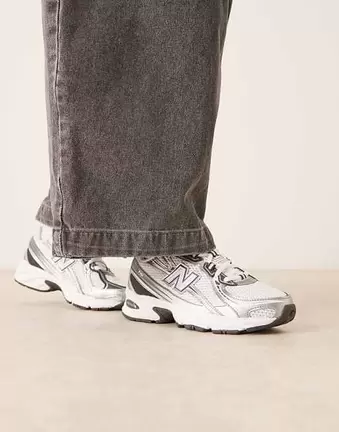 New Balance 740 unisex trainers in white and silver